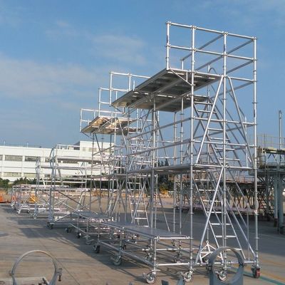 Harga yang bagus Customized Aluminium Mobile Scaffold Tower Ringan Untuk Industri Penerbangan on line